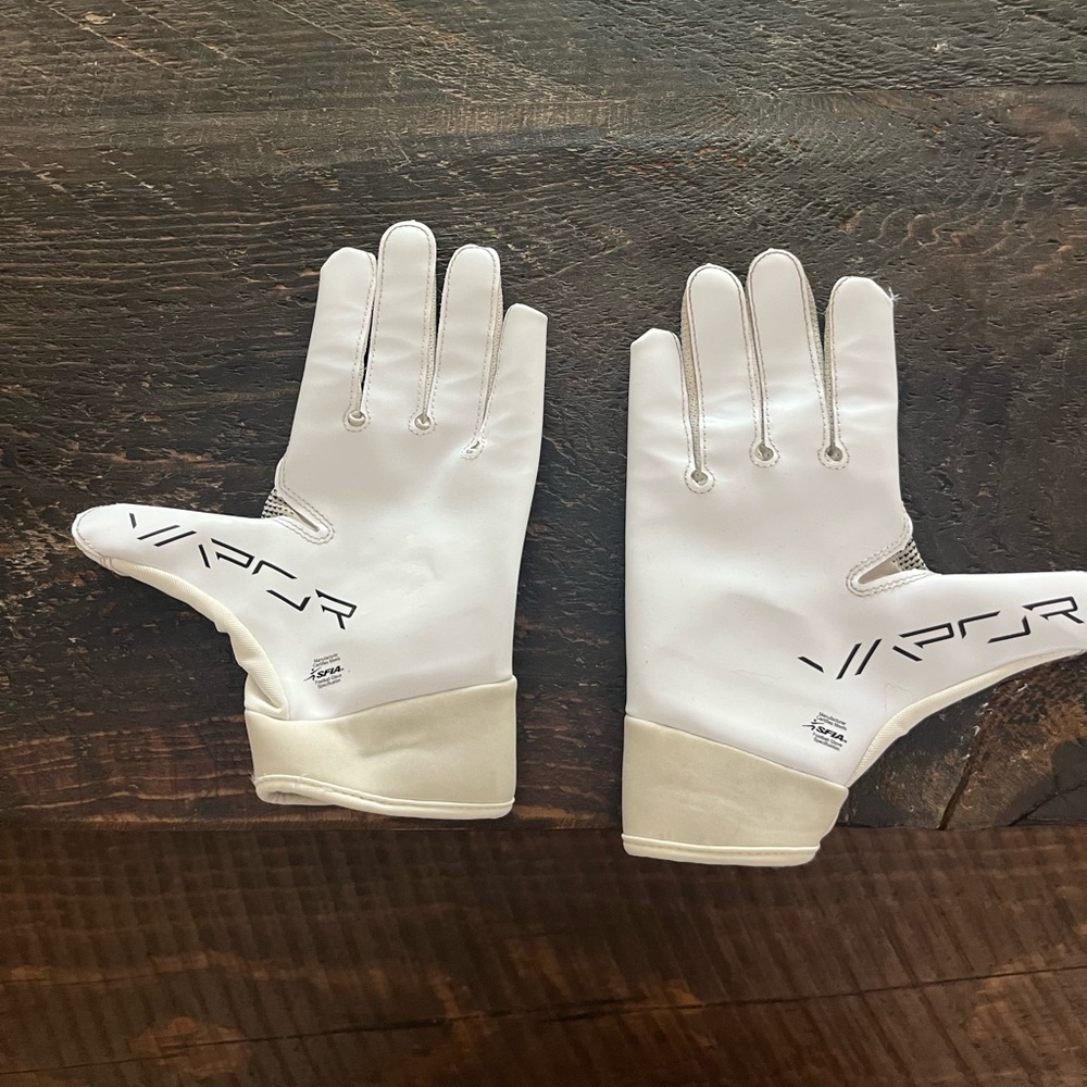 Nike Youth large football gloves